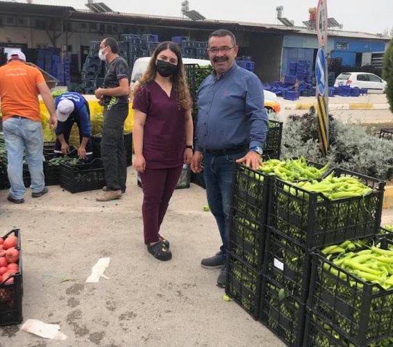 Beykonak'lı çiftçilerden, Aşevlerine sebze yardımı