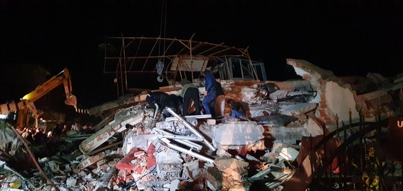 AA-20230206-30183599-30183597-KAHRAMANMARASTA_74_BUYUKLUGUNDE_DEPREM_MEYDANA_GELDI