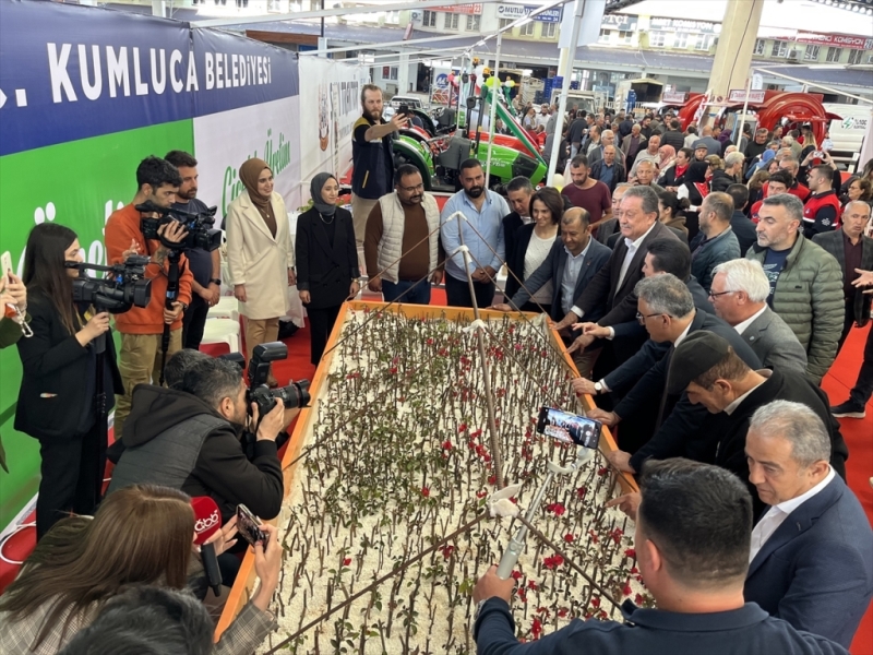 AA-20230427-30975853-30975850-ANTALYADA_9_KUMLUCA_EXPO_DOMATES_IHTISAS_FUARI_BASLADI