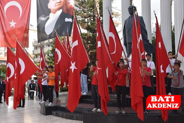 Kumluca Çelenk Sunma Töreni (2)-1