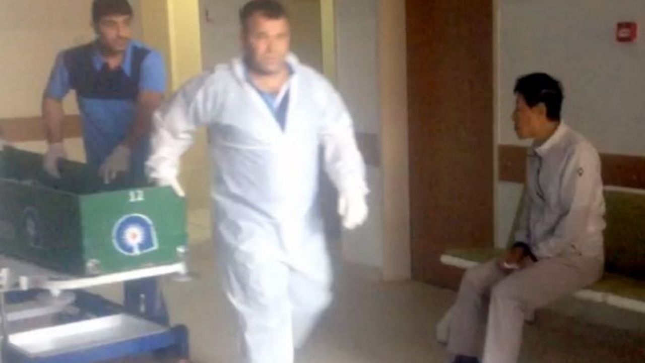 Güney Koreli şoför, kullandığı araçta ölen arkadaşlarını gözyaşları içinde uğurladı