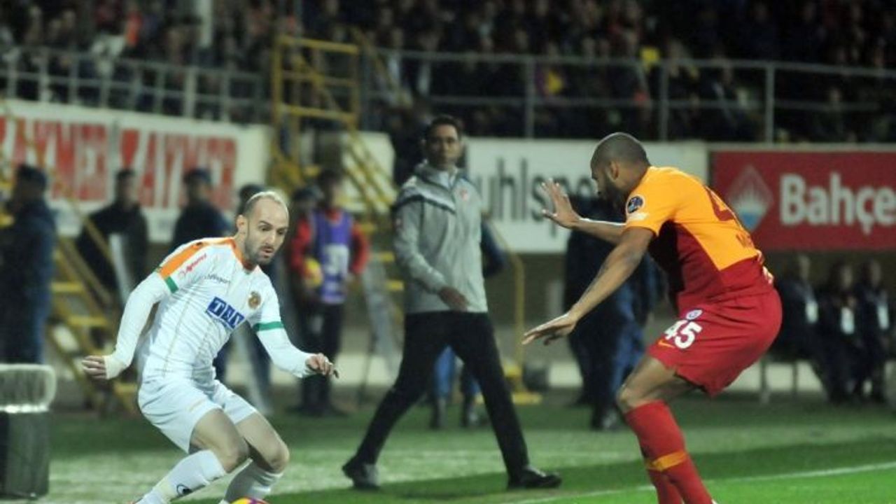 Spor Toto Süper Lig: Aytemiz Alanyaspor: 1 - Galatasaray: 0 (İlk yarı)
