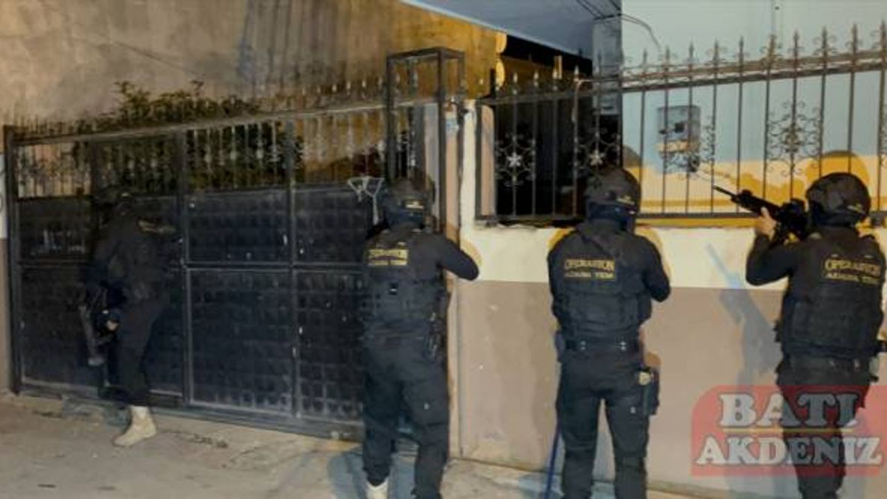 Adana'da DEAŞ soruşturmasında 6 şüpheliye yönelik operasyon yapıldı