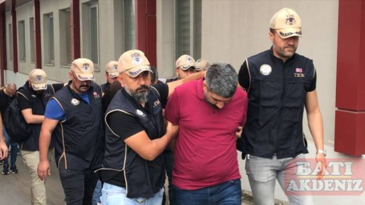 Adana'da FETÖ'ye yönelik "Gazi Turgut Aslan Operasyonu"nda 9 zanlı tutuklandı