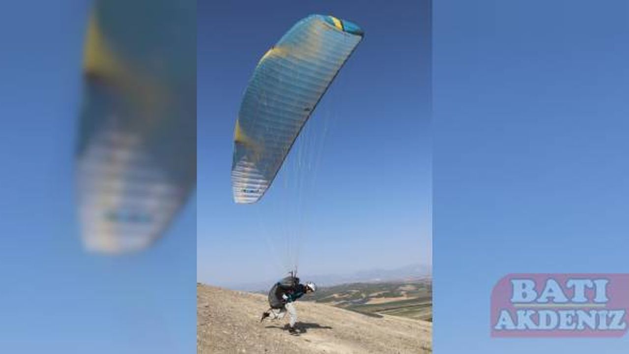 Adana'da PGAEC Avrupa Yamaç Paraşütü Hedef Şampiyonası Süper Finali başladı