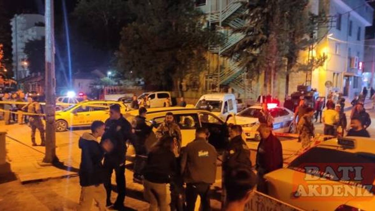 Adana'da taksici tartıştığı kişi tarafından bıçaklanarak öldürüldü