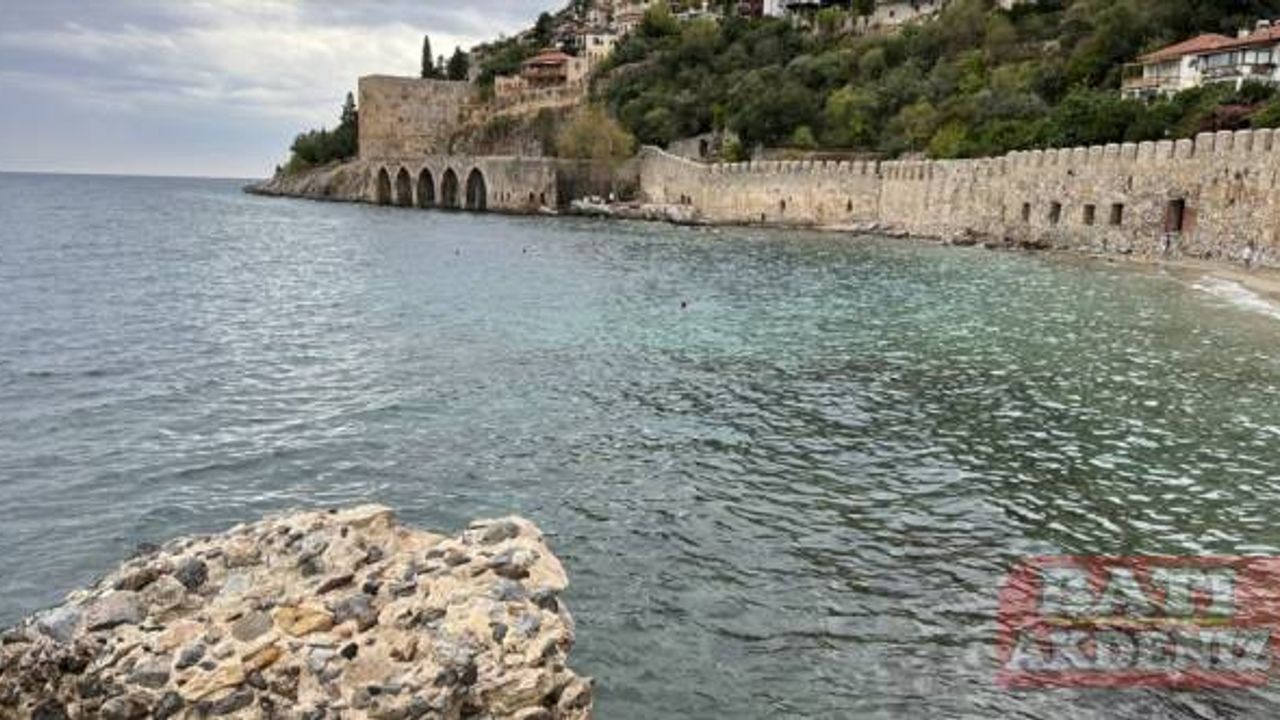 Alanya Kalesi önündeki su altı kazılarında Roma dönemine ait tersane bulundu