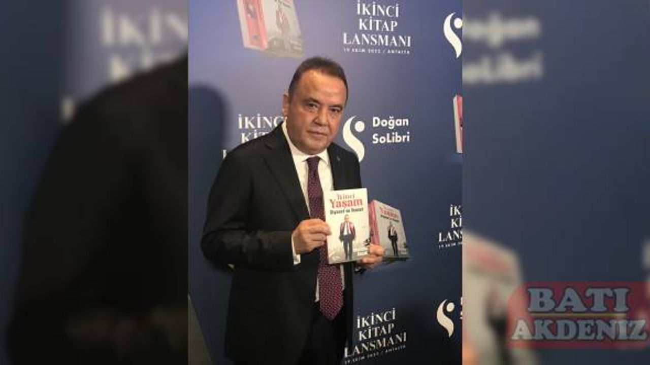 Antalya Büyükşehir Belediye Başkanı Böcek, "İkinci Yaşam / Siyaset ve İhanet" adlı kitabını tanıttı: