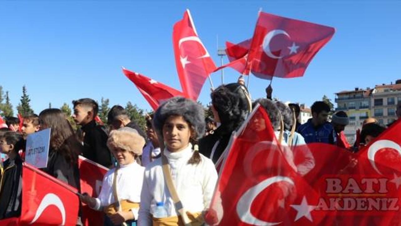 Antalya, Muğla, Burdur ve Isparta'da 29 Ekim Cumhuriyet Bayramı kutlanıyor