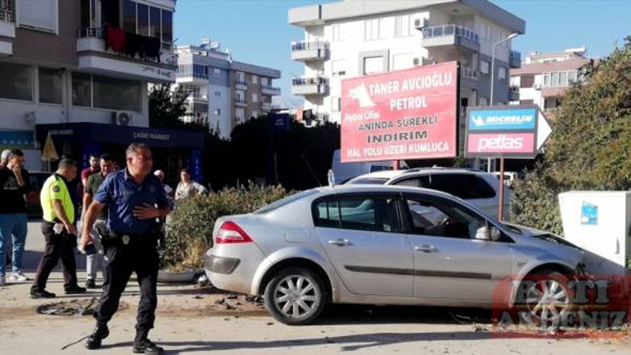 Antalya'da "dur" ihtarına uymayarak kaçan 2 kişi kaza yapınca yakalandı