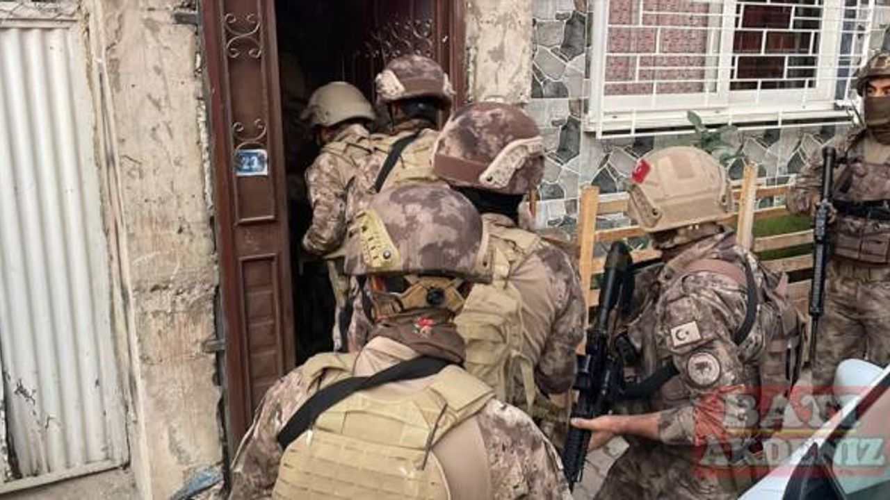 Mersin'de 15 terör şüphelisine yönelik operasyon düzenlendi