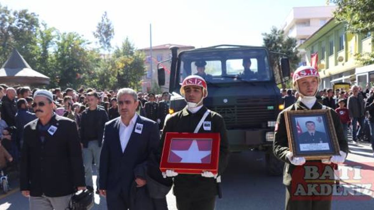 Piyade Uzman Çavuş Cemil Yavaş memleketi Isparta'da son yolculuğuna uğurlandı