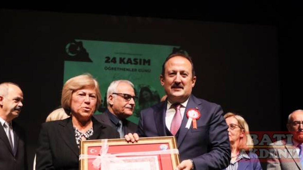 Adana, Mersin, Hatay ve Osmaniye'de 24 Kasım Öğretmenler Günü kutlandı