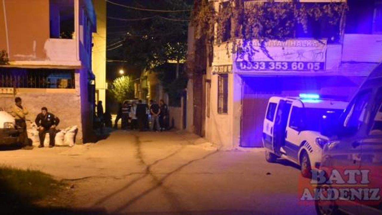Adana'da iki grup arasındaki silahlı kavgada 1 kişi ağır yaralandı