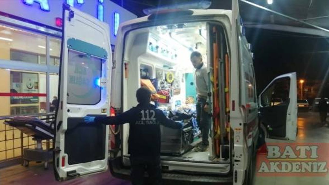 Adana'da maden ocağında savrulan taş parçalarının isabet ettiği 2 işçi yaralandı