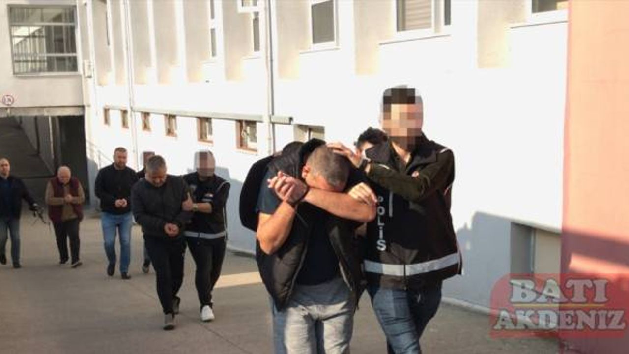 Adana'daki tefecilik soruşturmasında 6 zanlı tutuklandı