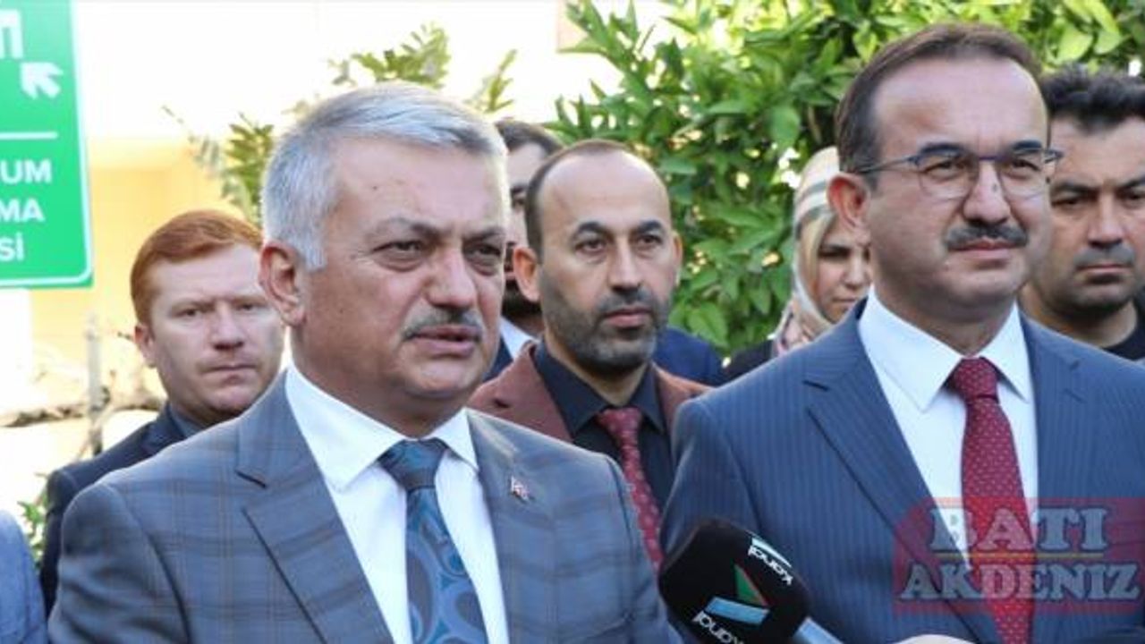 Antalya ve çevre illerde "Deprem Anı, Çök Kapan Tutun ve Tahliye Tatbikatı" yapıldı