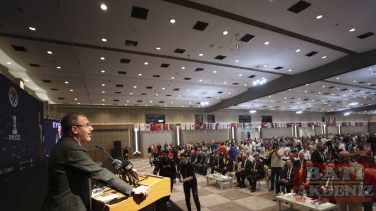 Bakan Kasapoğlu, 2022 Avrupa Yaş Grupları Satranç Şampiyonası'nın açılışında konuştu: