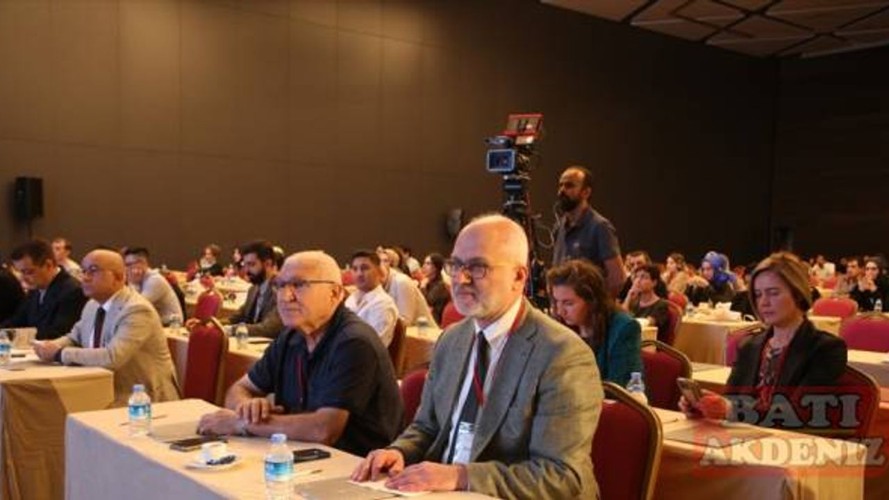 Bilim insanları, Psikofarmakoloji Kongresi'nde bir araya geldi