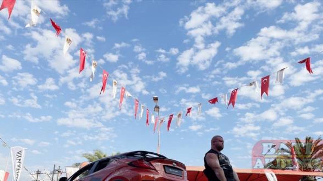 "Dünyanın en güçlü sporcuları" Alanya'da mücadele etti