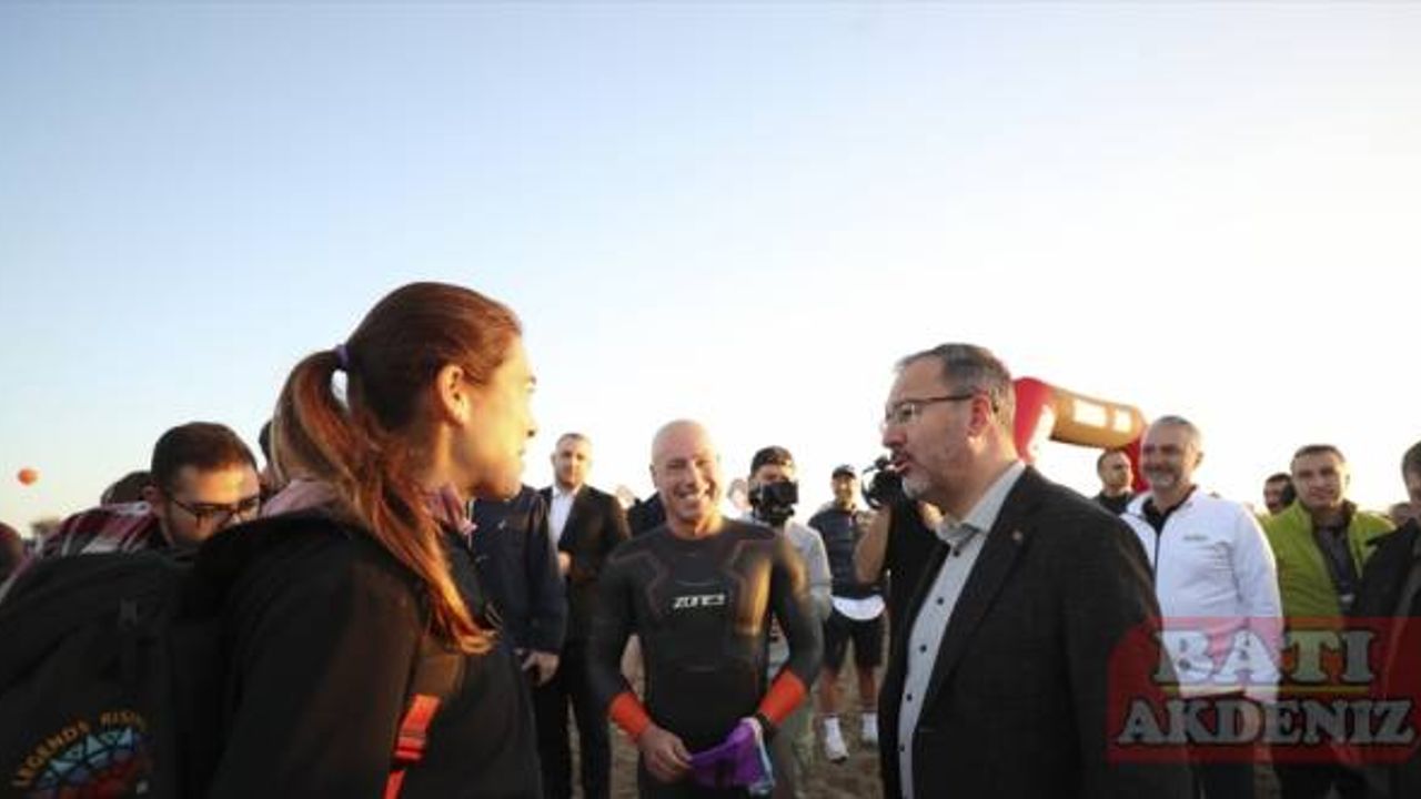 Gençlik ve Spor Bakanı Kasapoğlu, Ironman Triatlonu'nun startını verdi