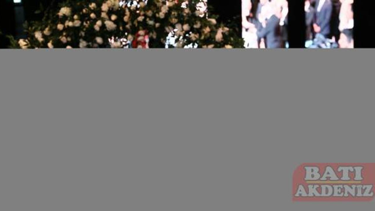 Kemal Kılıçdaroğlu ve Meral Akşener, Adana'da nikah şahitliği yaptı