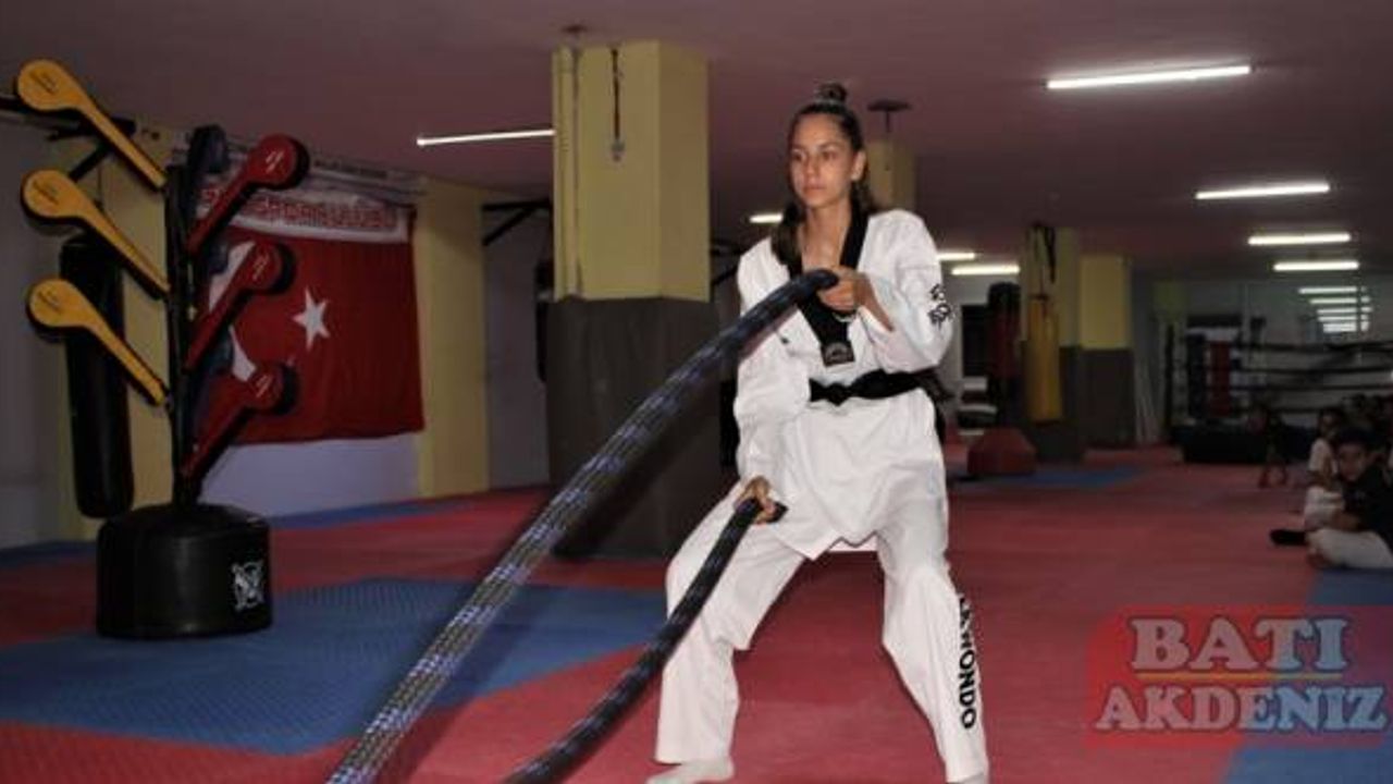 Milli tekvandocu Cansu, Avrupa Şampiyonası hazırlıklarını sürdürüyor