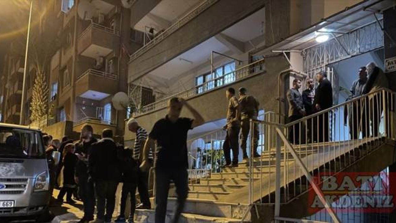 Şehit Piyade Sözleşmeli Er Esmer'in Hatay'daki ailesine şehadet haberi verildi