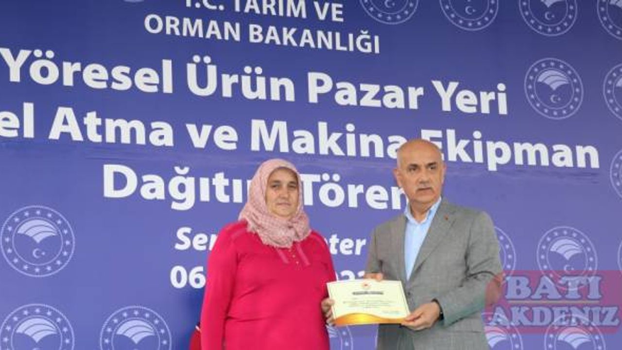 Tarım ve Orman Bakanı Kirişci, Adana'da temel atma ve ekipman dağıtım töreninde konuştu: