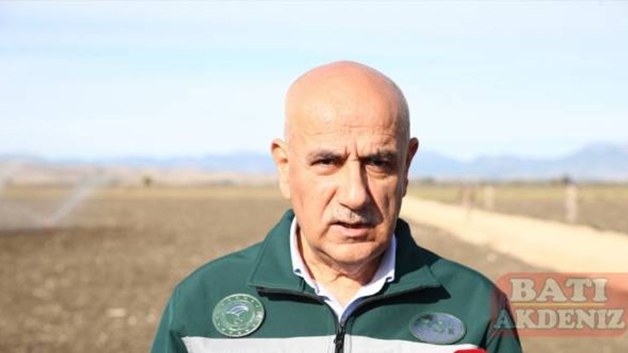 Tarım ve Orman Bakanı Kirişci, Adana'daki sulama projelerini inceledi: