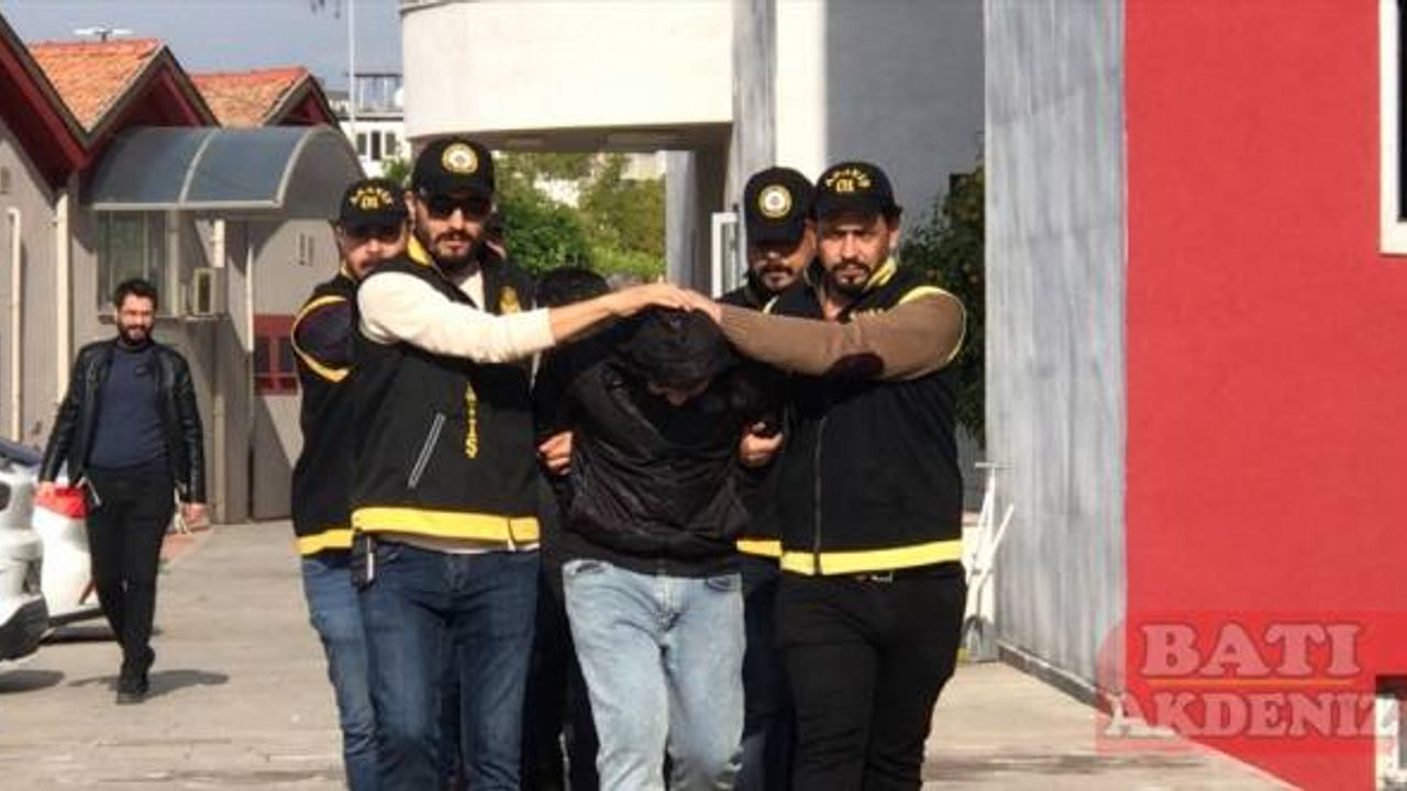 Adana'da parti binasında ve ofiste işkence iddiasına 5 tutuklama