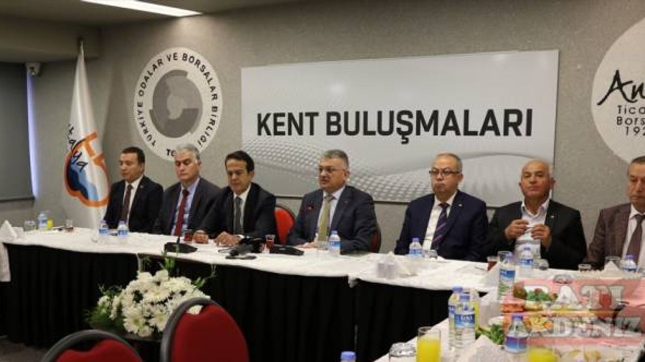 Antalya Valisi Yazıcı, "Kent Buluşmaları" toplantısında konuştu: