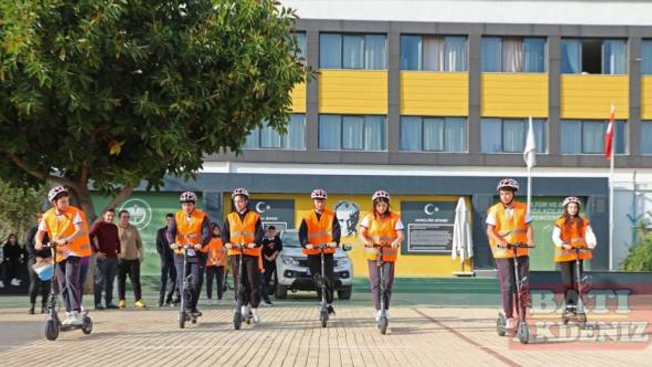 Antalya'da skuter kazalarının azaltılması için farkındalık eğitimine başlandı