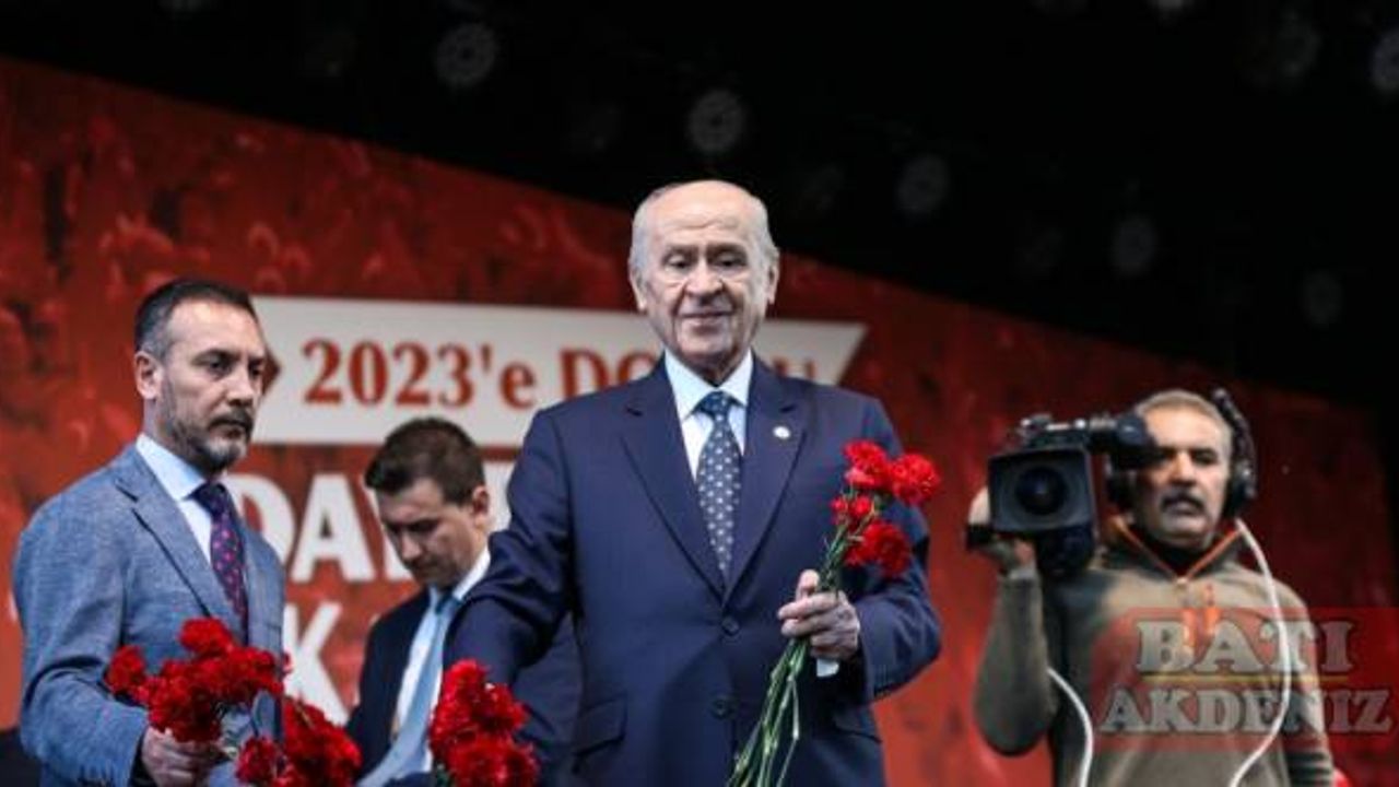 Bahçeli: "Kesin olmayan hapis kararından sonra Saraçhane tiyatrosu düzenleyenlerin devlete, hükümete ve Türk yargısına saldırması en hafiften tabirle fırsatçılıktır"