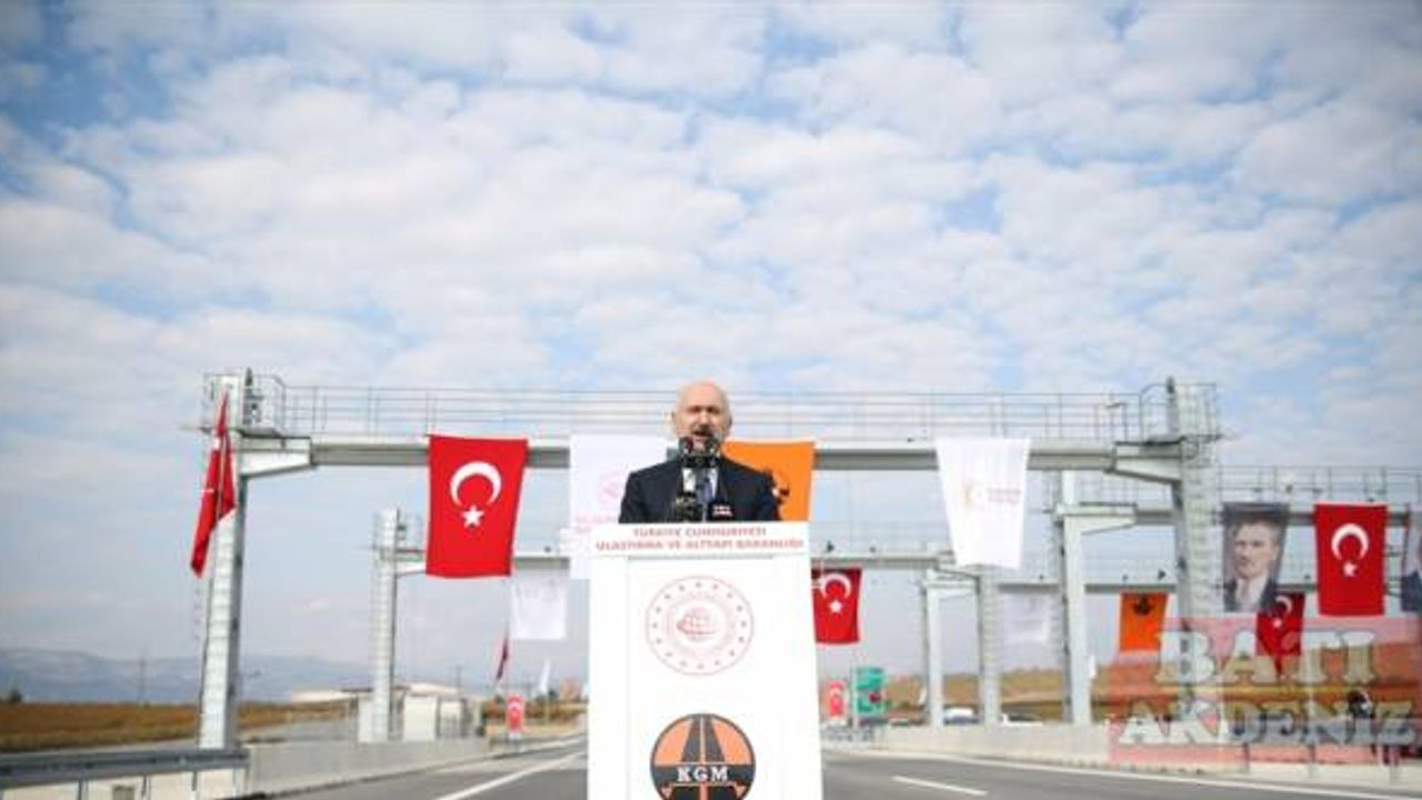 Bakan Karaismailoğlu, MTOSB otoyol bağlantı kavşağının açılışında konuştu: