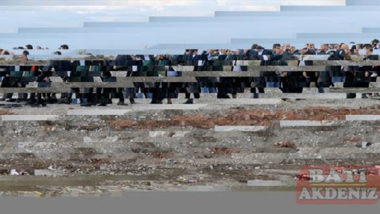 Bakan Kirişci Antalya'da dere ıslah çalışmalarının bir an önce bitirilmesini istedi: