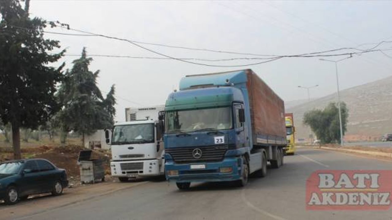 BM, İdlib'e 37 tır insani yardım gönderdi