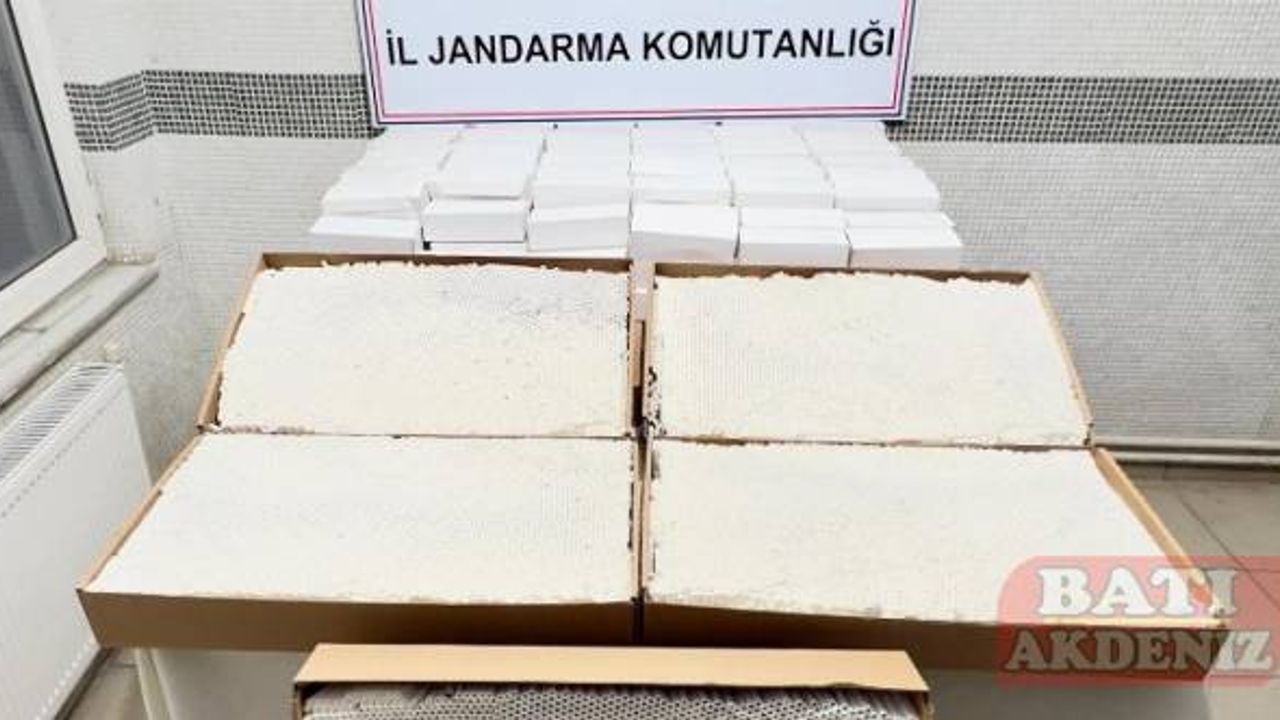 Edirne Keşan'da kargoya hazır 81 bin makaron ele geçirildi