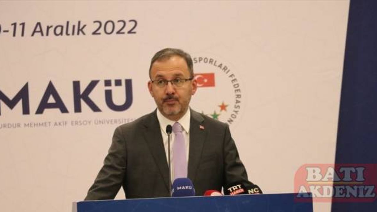 Gençlik ve Spor Bakanı Kasapoğlu, Burdur'daki çalıştayda konuştu: