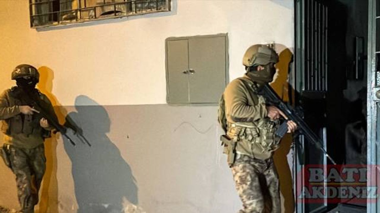 GÜNCELLEME - Mersin'de DEAŞ operasyonunda 9 zanlı yakalandı