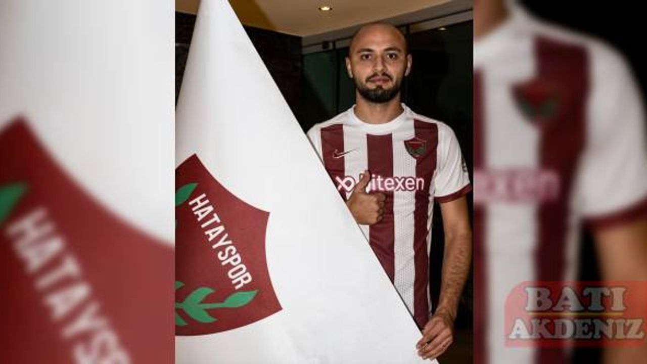 Hatayspor, Burak Bekaroğlu ile 2,5 yıllık sözleşme imzaladı