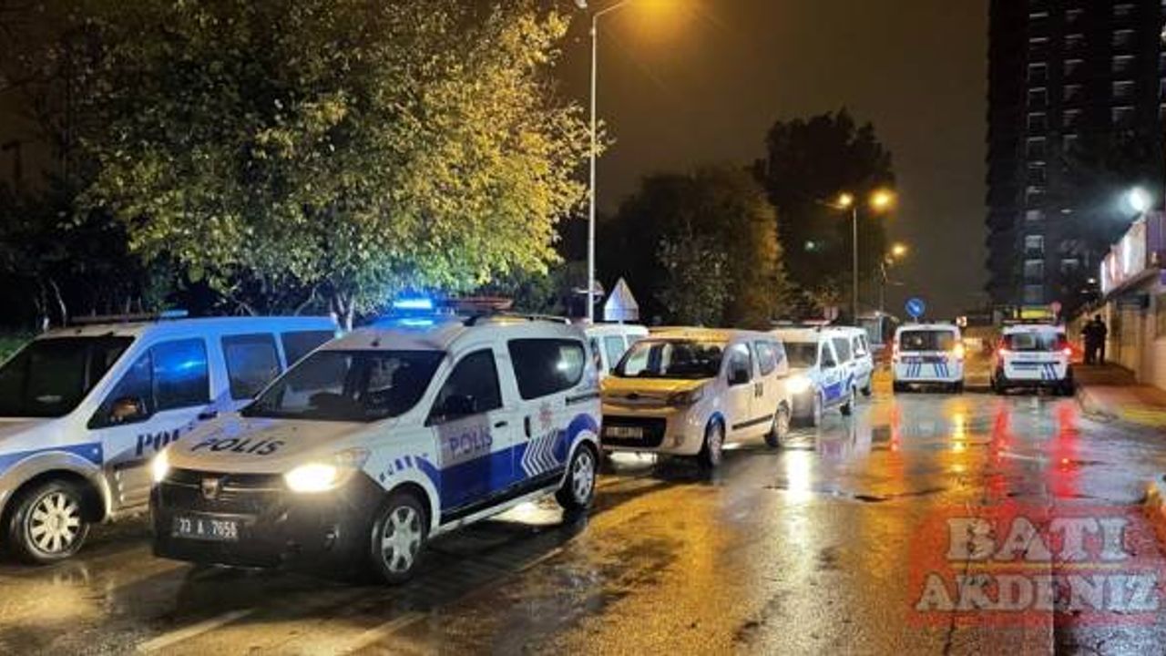 Mersin'de PKK/KCK propagandası yaptıkları iddiasıyla 9 zanlı yakalandı