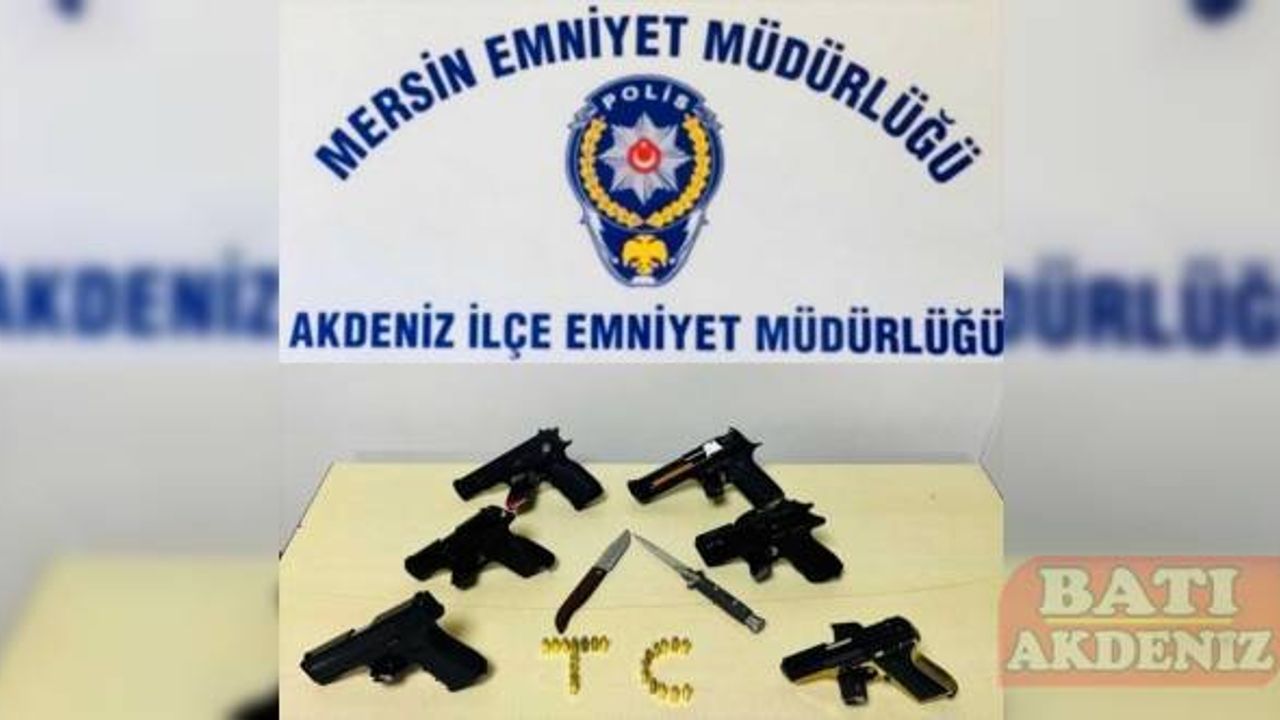 Mersin'de sokakta kavgaya karışan 13 zanlıdan 2'si tutuklandı