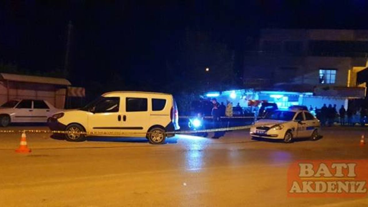 Osmaniye'de uygulamadan kaçıp polise ateş açan 4 şüpheliden biri, yaralı olarak kaldırıldığı hastanede öldü