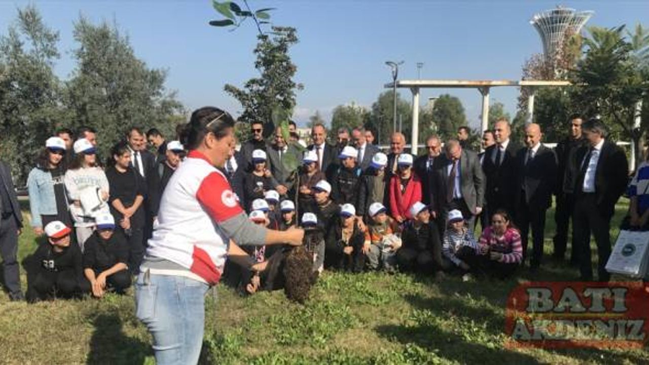 Tarım ve Orman Bakanı Kirişci, Antalya'da botanik EXPO alanını inceledi