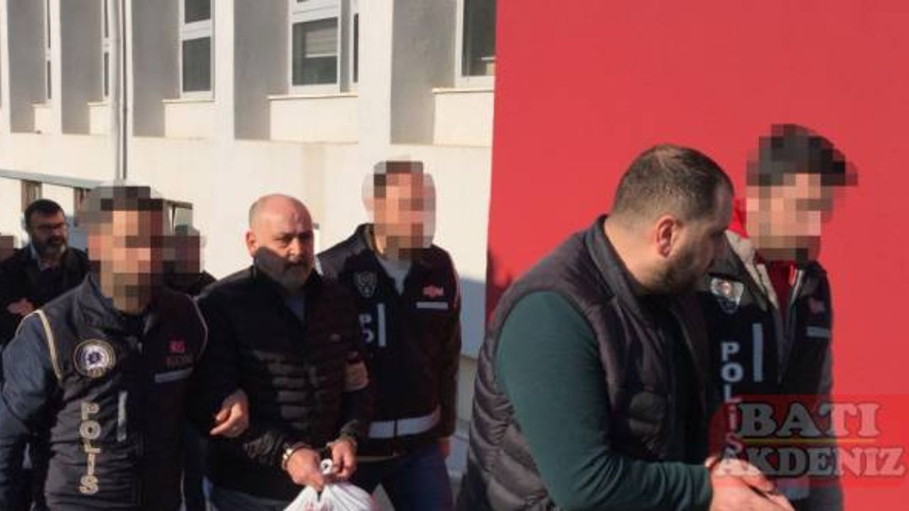 Adana'da tefecilik soruşturmasında 2 zanlı tutuklandı