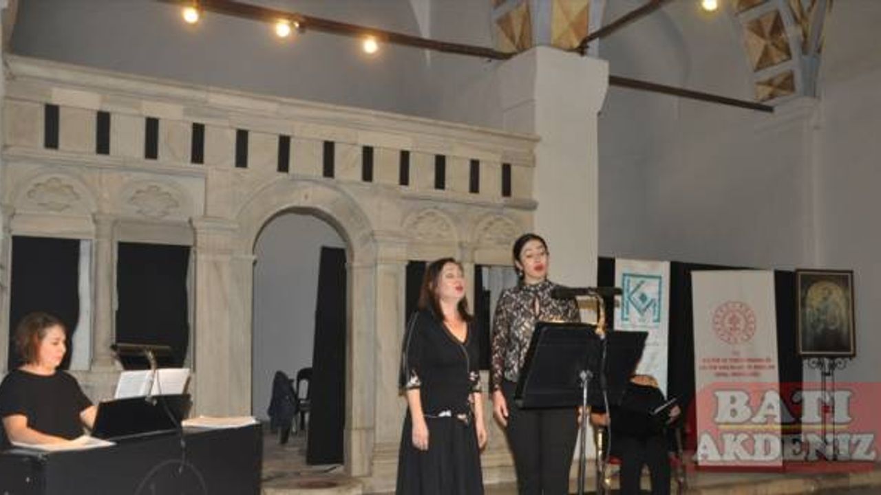 Mersin Devlet Opera ve Balesi, St. Paul Anıt Müzesi'nde konser verdi