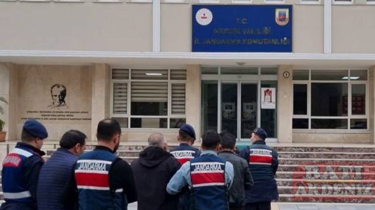 Mersin'de göçmen kaçakçılığı iddiasıyla yakalanan 6 zanlı tutuklandı