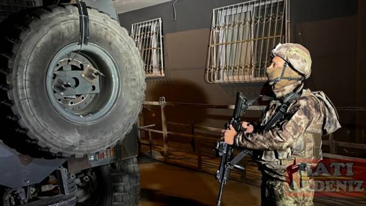 Mersin'de terör örgütü 8 PKK/KCK-YPG zanlısının yakalanmasına yönelik operasyon başlatıldı
