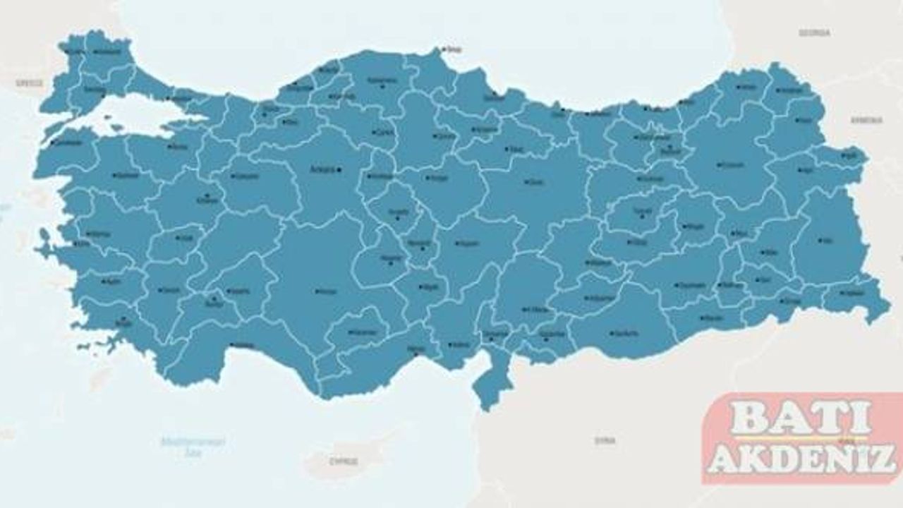 Osmaniye'de motosiklet ile otomobilin çarpıştığı kaza anı güvenlik kamerasında